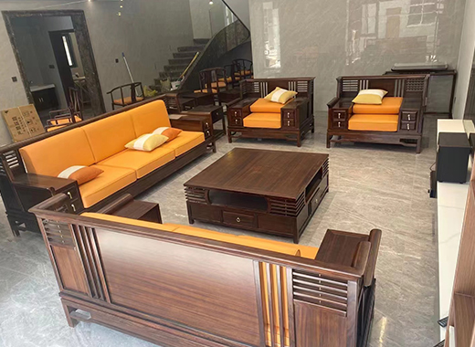 ���̰���